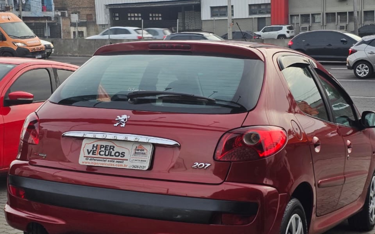 imagem-https://www.socarrao.com.br/sc-vehicle-images-prod/3442620/1787697721020-MTc2NDg5MTAtZGY0MC00ZDgxLWI4YjEtZTg0ZDY0YTJmZTZkLmpwZw.jpg