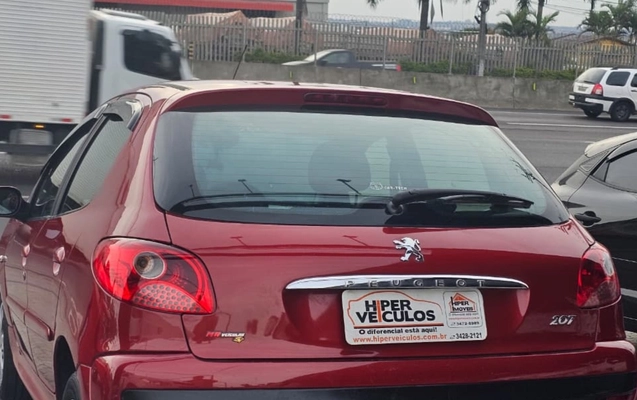imagem-https://www.socarrao.com.br/sc-vehicle-images-prod/3442620/1787697721255-ZjRiNzRmMzItNGIzYi00ZDJlLWEwYjktZjJkM2M5ZDYzOTY3LmpwZw.jpg