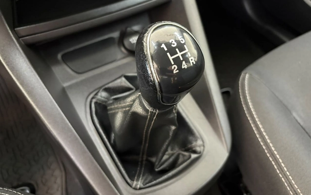 imagem-https://www.socarrao.com.br/sc-vehicle-images-prod/3451179/1789068714958-6f1f40bbe9ad42a4a8bb66f491f036fa_1789067263203.jpg