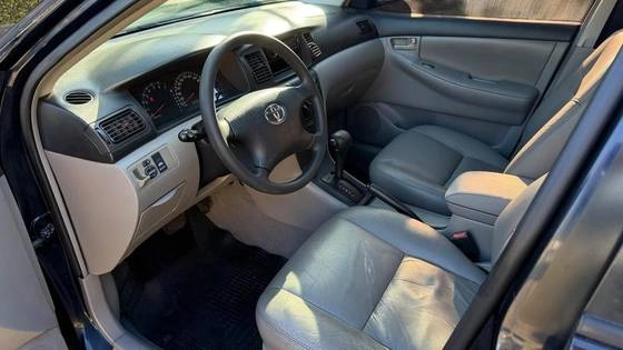 imagem-https://www.socarrao.com.br/sc-vehicle-images-prod/3451243/1787744658992-toyota-corolla-1.8-seg-16v-gasolina-4p-automatico-wmimagem08585897662.jpg