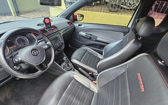 imagem-https://www.socarrao.com.br/sc-vehicle-images-prod/34513/1770389912740-RReUJfWFmFDhwAxVzuvPAWihkMTZOZTC.jpg