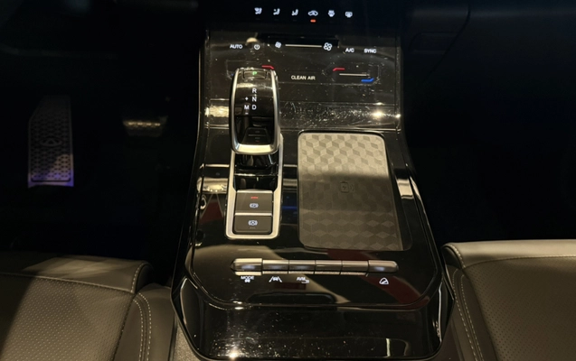 imagem-https://www.socarrao.com.br/sc-vehicle-images-prod/3451581/1787745595101-app-photos-VmHullABUAsGEXFeQWv1Mqzo1hiGcgjT.jpg