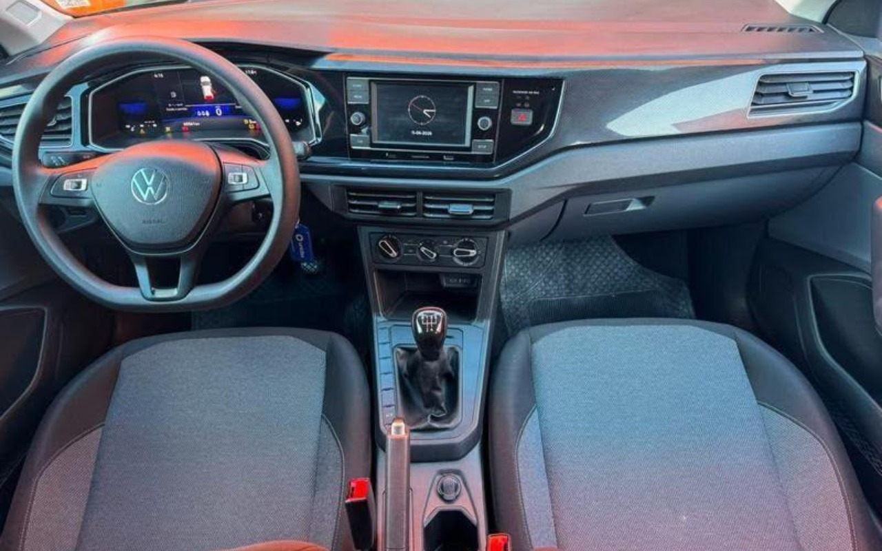 imagem-https://www.socarrao.com.br/sc-vehicle-images-prod/3452771/1787748293109-ODQwMjMzNl8xX0JfOTI0ZThmNTRhOS5qcGVn.jpeg