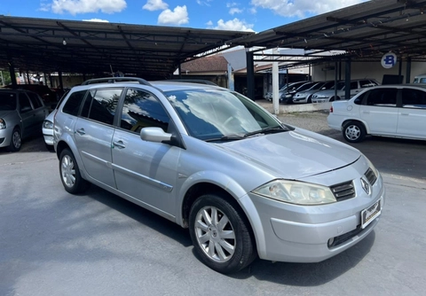 Renault Megane 2012 Prata — foto 1 de 3