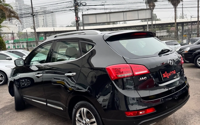 imagem-https://www.socarrao.com.br/sc-vehicle-images-prod/3452969/1787748558418-SU1HXzc3NDguanBlZw.jpeg