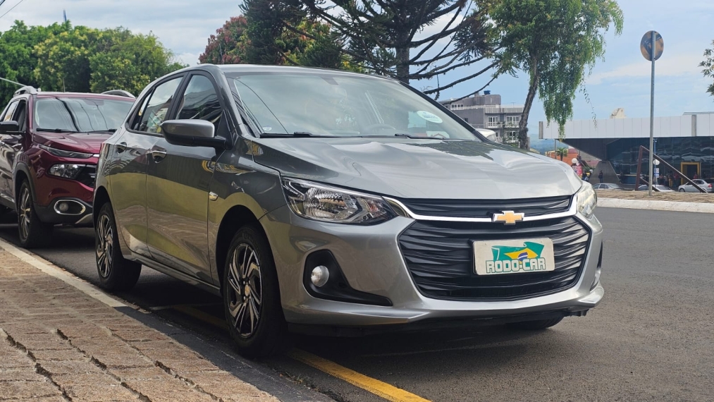 Chevrolet Onix 2025 Prata — foto 1 de 3