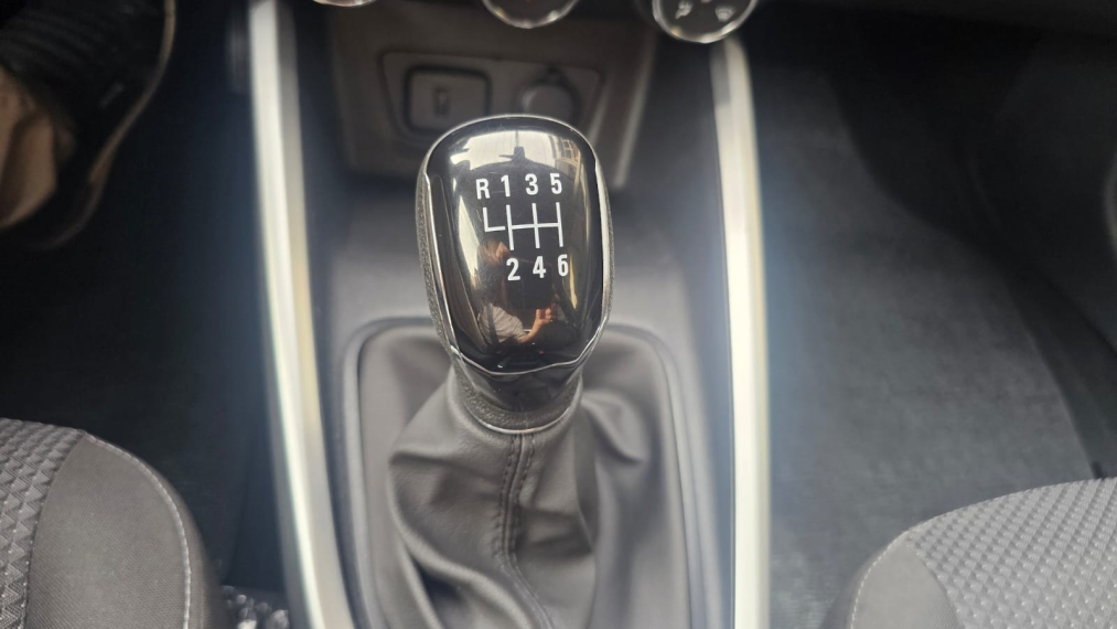 imagem-https://www.socarrao.com.br/sc-vehicle-images-prod/34531/1769988593984-7215290OR_1768046997_0_10.jpg