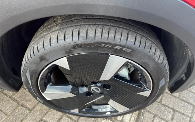 imagem-https://www.socarrao.com.br/sc-vehicle-images-prod/3453100/1787748771227-fE11rri0bjkfAeoYcU9J7VsJvsRHYK10.jpg