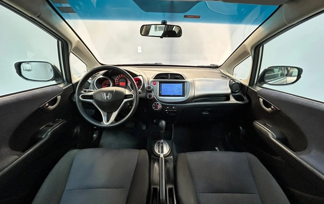 imagem-https://www.socarrao.com.br/sc-vehicle-images-prod/3453116/1787748855795-15_095401.jpg