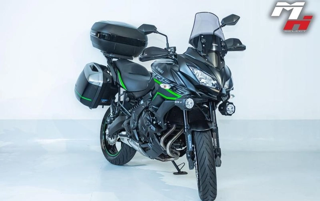 imagem-https://www.socarrao.com.br/sc-vehicle-images-prod/3453289/1788282205159-8414257_0_B_d2e59718fb.jpeg
