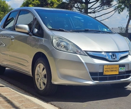 Honda Fit 2014 Prata — foto 1 de 3