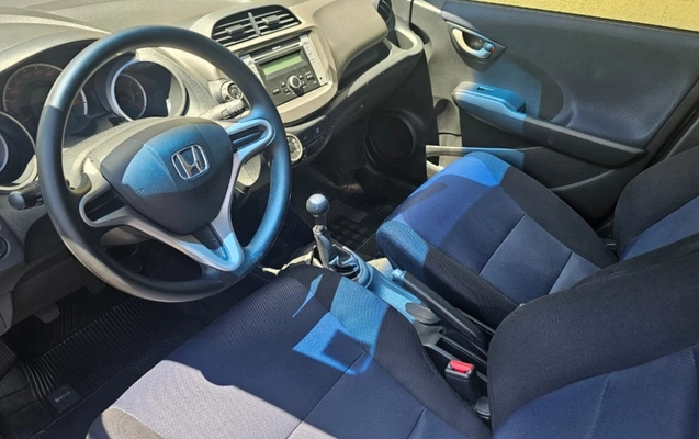 imagem-https://www.socarrao.com.br/sc-vehicle-images-prod/34533/1770389770847-dMyOFQ9wcltujhRqrzm2HLb2IvEhEDGU.jpg