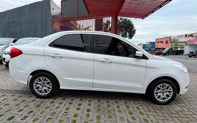 imagem-https://www.socarrao.com.br/sc-vehicle-images-prod/3453662/1789067061800-8417587_8_B_905d45118b.jpeg