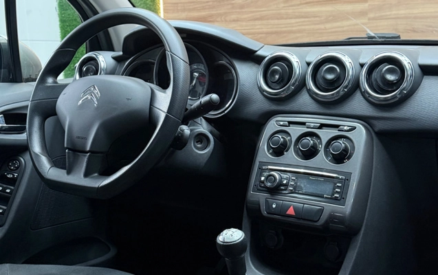 imagem-https://www.socarrao.com.br/sc-vehicle-images-prod/3453672/1787750506112-HrYM9GUCN7eAqZSCznTeyl0ZsKFiCqI7.jpg