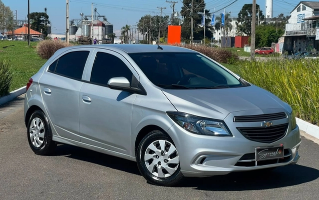 imagem-https://www.socarrao.com.br/sc-vehicle-images-prod/3453678/1787750624474-V2hhdHNBcHAgSW1hZ2UgMjAyNi0wOC0yMiBhdCAxMy4zNC4yMiAoMSkuanBlZw.jpeg