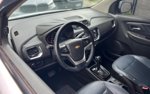 imagem-https://www.socarrao.com.br/sc-vehicle-images-prod/3453679/1789390004165-8413099_14_B_51e73f763e.jpeg