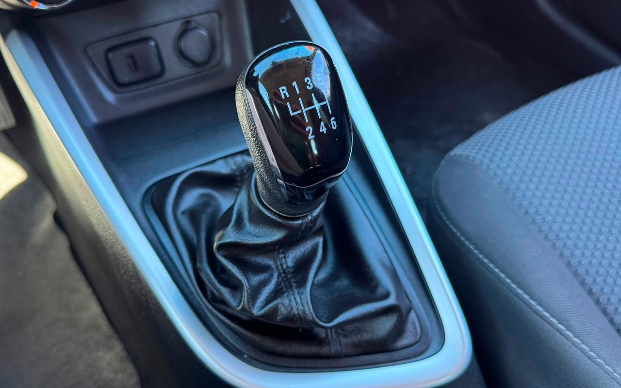 imagem-https://www.socarrao.com.br/sc-vehicle-images-prod/3453720/1787750735238-V2hhdHNBcHAgSW1hZ2UgMjAyNi0wOC0yMiBhdCAxMy41OC4zMSAoMSkuanBlZw.jpeg