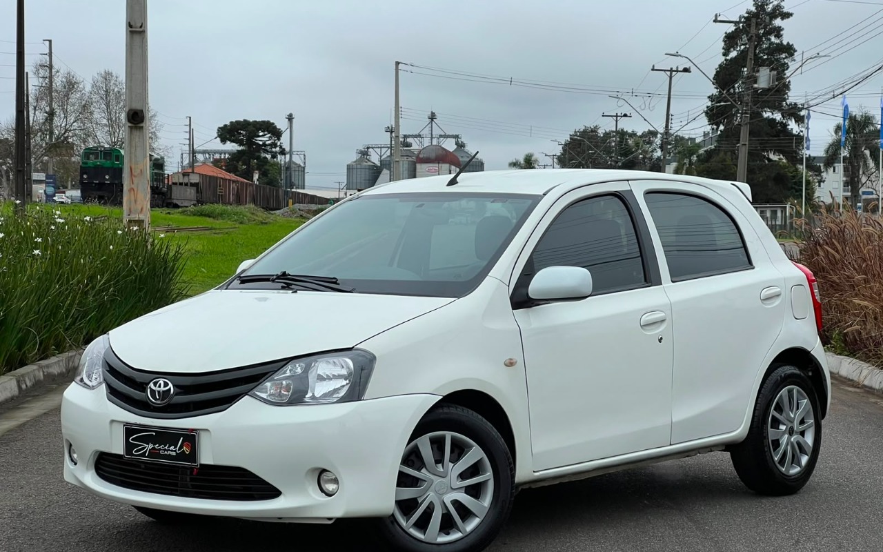 imagem-https://www.socarrao.com.br/sc-vehicle-images-prod/3453797/1787750892115-V2hhdHNBcHAgSW1hZ2UgMjAyNi0wOC0xMiBhdCAxMS4yOC4zMC5qcGVn.jpeg