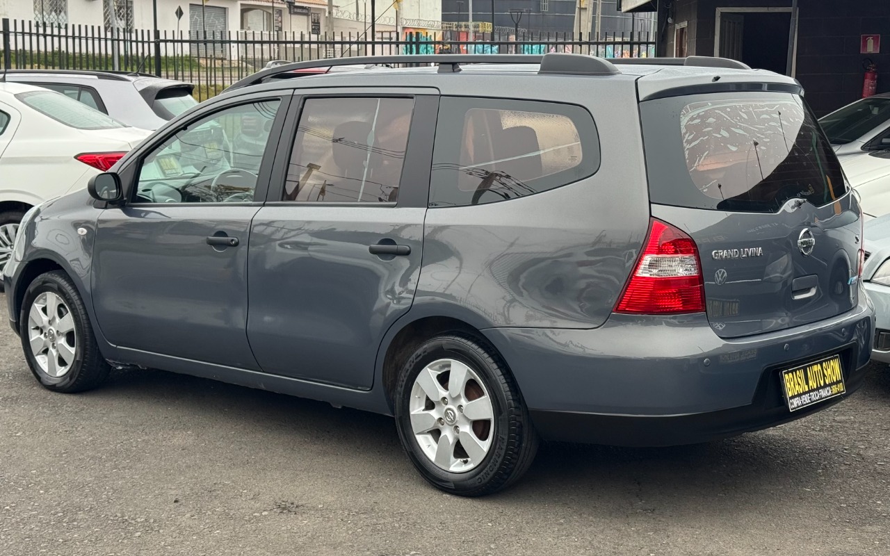 Nissan Livina Grand S 1.8 16V Flex Fuel Mec. - foto 3