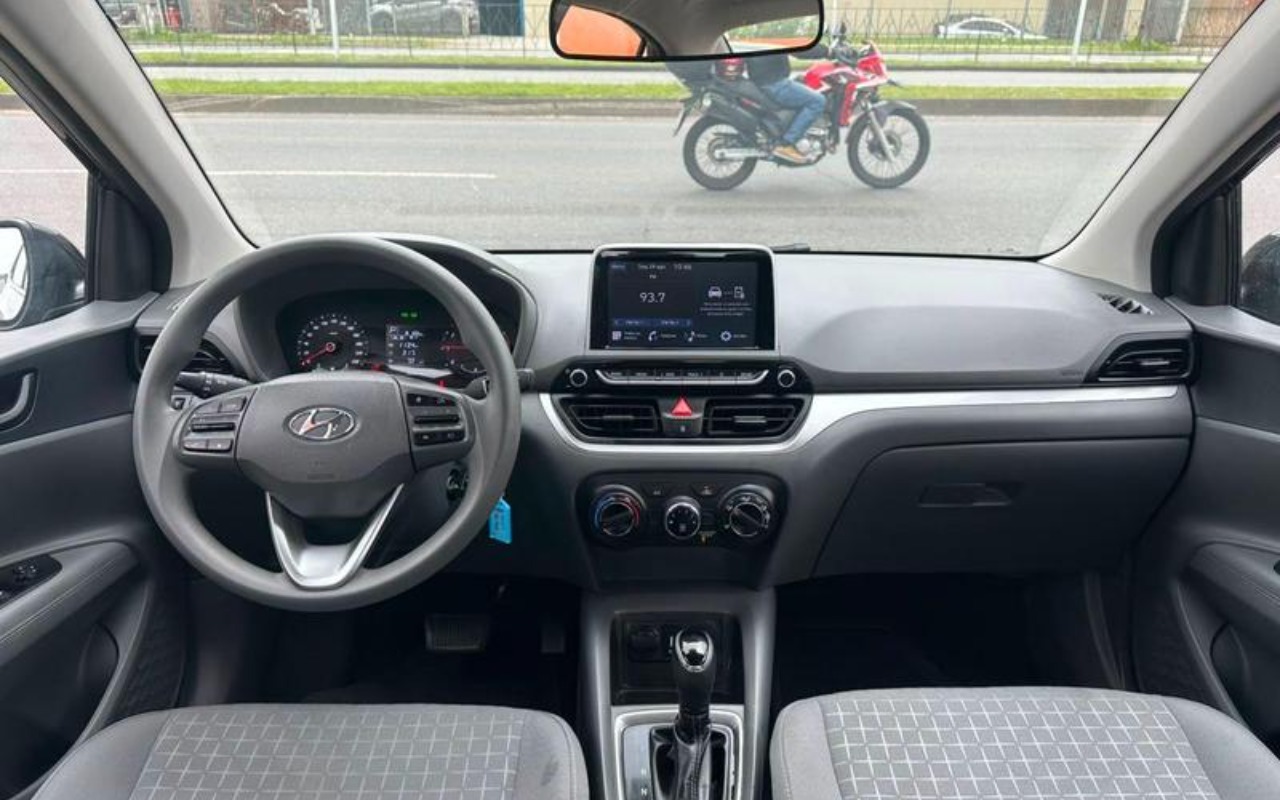 imagem-https://www.socarrao.com.br/sc-vehicle-images-prod/3454011/1787751217243-ODQwMjY2MF8wX0JfMDQ3NmRkNTY2NS5qcGVn.jpeg