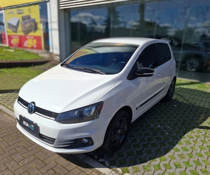 Volkswagen Fox RUN 1.6 Flex 8V 5p 2017 Branco — foto 1 de 3