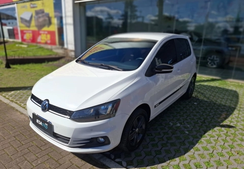 Volkswagen Fox RUN 1.6 Flex 8V 5p 2017 Branco — foto 1 de 3