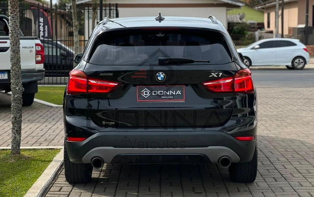 imagem-https://www.socarrao.com.br/sc-vehicle-images-prod/3454138/1787751885025-80ed25f543bd4f48871d2ea495568797_1787751834541.jpg