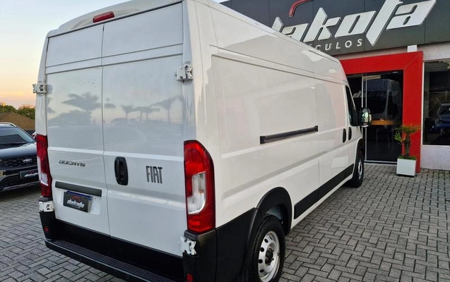 imagem-https://www.socarrao.com.br/sc-vehicle-images-prod/3454202/1789493713892-8108994_10_B_db13a4ec96.jpeg
