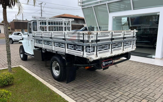 imagem-https://www.socarrao.com.br/sc-vehicle-images-prod/3454247/1787752251526-2fc1516bb8ae45519ec5121b07169ecc_1787752135565.jpg