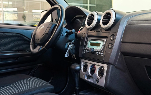 imagem-https://www.socarrao.com.br/sc-vehicle-images-prod/3454329/1787752423458-f16b9e0384ed46d7947b97d05c252755_1772646531302.jpg
