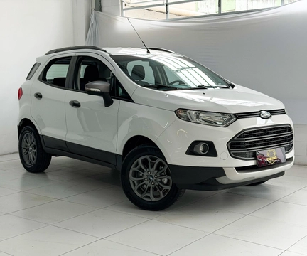 Ford EcoSport 2017 Branco — foto 1 de 3