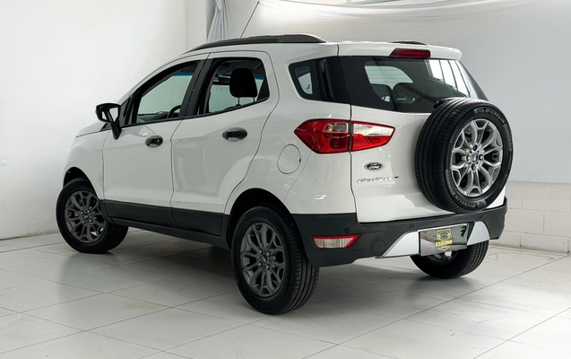 imagem-https://www.socarrao.com.br/sc-vehicle-images-prod/3454336/1787752489910-09e487feaf8e48249c60c6c014125127_1779289357488.jpg