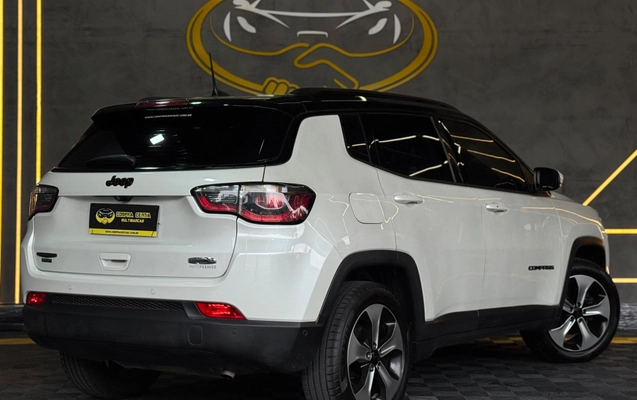 imagem-https://www.socarrao.com.br/sc-vehicle-images-prod/3454826/1787754111697-003_3dfd6ee0fde1a9ca9b4c6cc696ee440a.jpeg