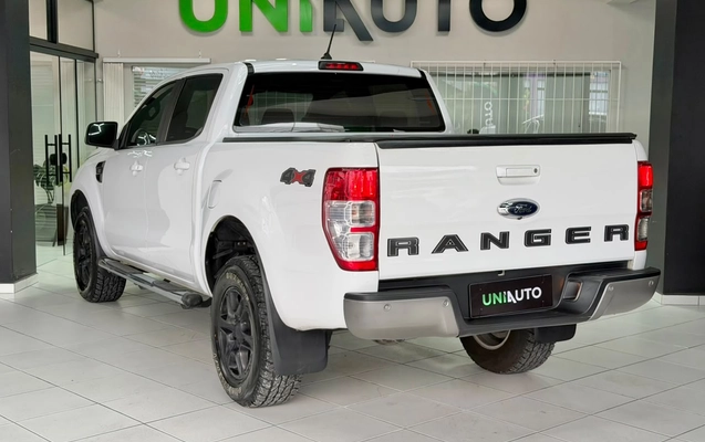 imagem-https://www.socarrao.com.br/sc-vehicle-images-prod/3455150/1787754942589-003_b6fd48ac2248705e24b4f4dadb81c450.jpeg