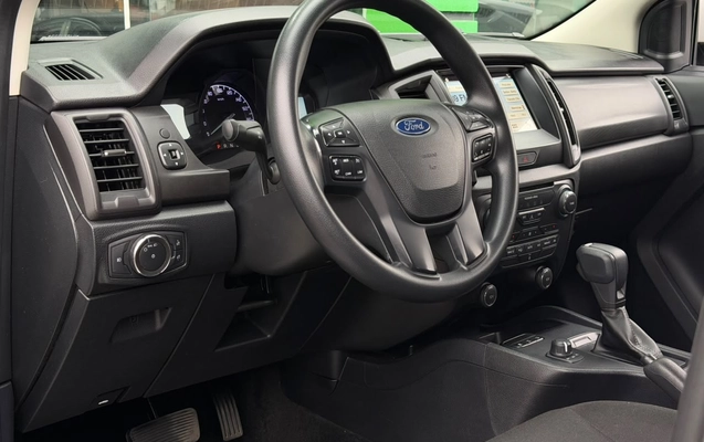 imagem-https://www.socarrao.com.br/sc-vehicle-images-prod/3455150/1787754942599-003_c3f467f4e637f109f88a97b4ca9d4957.jpeg