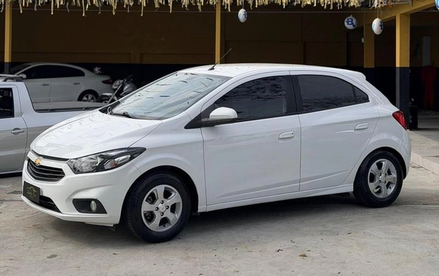 imagem-https://www.socarrao.com.br/sc-vehicle-images-prod/3455182/1787755149107-8418125_3_B_ec49c6e291.jpeg