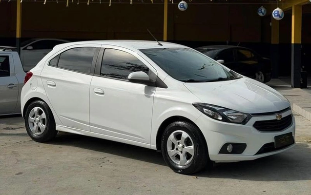 imagem-https://www.socarrao.com.br/sc-vehicle-images-prod/3455182/1787755149110-8418125_0_B_f3ac9c5640.jpeg