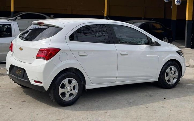imagem-https://www.socarrao.com.br/sc-vehicle-images-prod/3455182/1787755149113-8418125_8_B_b4d76f2ed7.jpeg