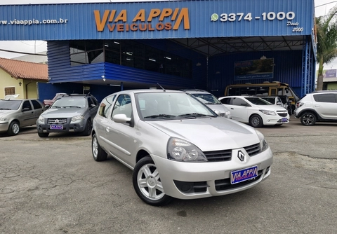 Renault Clio 2010 Prata — foto 1 de 3