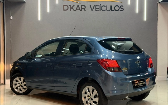 imagem-https://www.socarrao.com.br/sc-vehicle-images-prod/3455325/1787757299812-18_080014.jpg