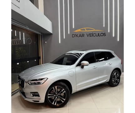 Volvo XC60 2020 Prata — foto 1 de 3