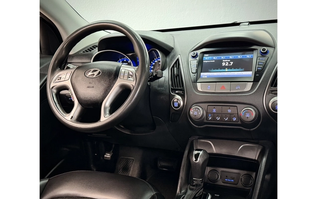 imagem-https://www.socarrao.com.br/sc-vehicle-images-prod/3455353/1787757328811-1_035502.jpg