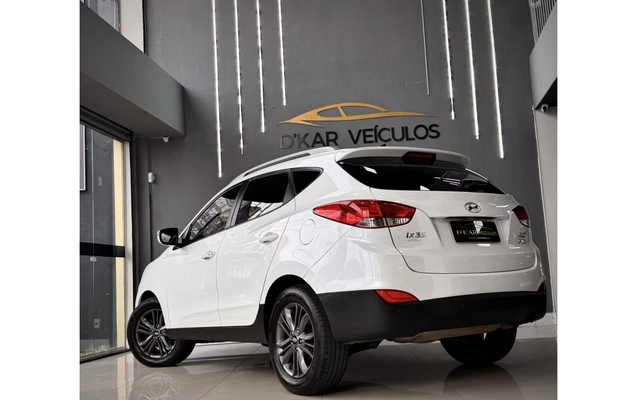 imagem-https://www.socarrao.com.br/sc-vehicle-images-prod/3455353/1787757328813-1_035513.jpg