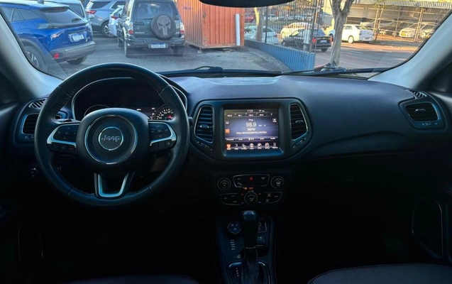 imagem-https://www.socarrao.com.br/sc-vehicle-images-prod/3455357/1787862289841-8398656_8_B_2d46be6d57.jpeg