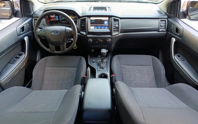 imagem-https://www.socarrao.com.br/sc-vehicle-images-prod/3455362/1787924908772-CAI91OBJ2vgfbD9vtTG2L0mRZrVqX6MQ.jpg