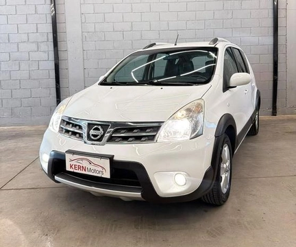 Nissan LIVINA 2014 Branco — foto 1 de 3