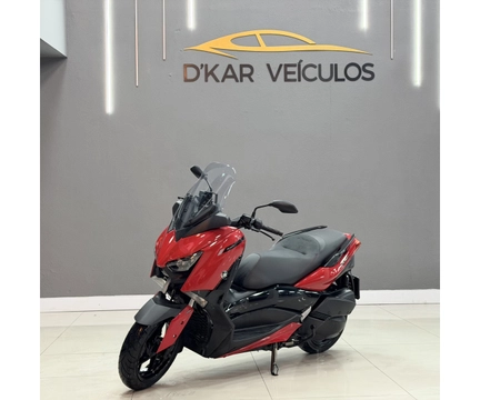 YAMAHA XMAX 250 CONNECTED 2024 Vermelho — foto 1 de 3