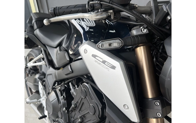 imagem-https://www.socarrao.com.br/sc-vehicle-images-prod/3455403/1787758044103-1_045000.jpg