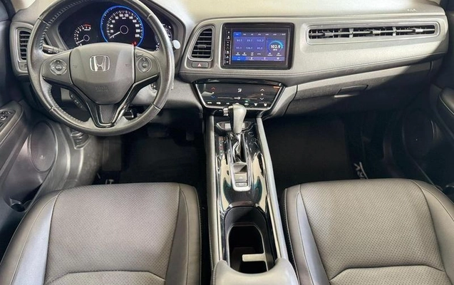 imagem-https://www.socarrao.com.br/sc-vehicle-images-prod/3455489/1787834126915-8416472_12_B_8c86baca3d.jpeg