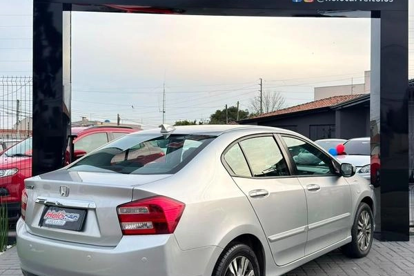 imagem-https://www.socarrao.com.br/sc-vehicle-images-prod/3455490/1787758425046-8418508_6_B_46b1010910.jpeg
